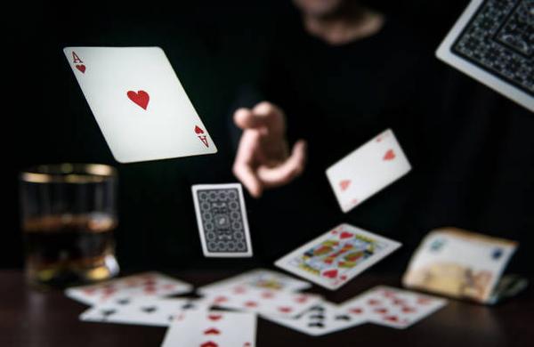 Bonus Features Worth Reviewing at a Singapore online casino